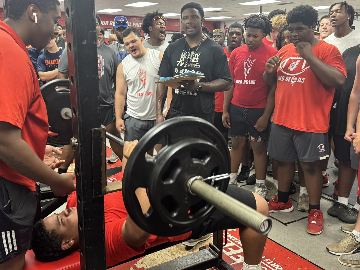 Jefffootball100's tweet photo. Great work in competition today @JeffRedDevilFB @HCoachJoeWash77 @RiceFitness1 @MealprepRice @SDSports @IndianaPreps @PrepRedzoneIN @PrepRedzone #Hardwork #Discipline https://t.co/WhCxy0xpYa