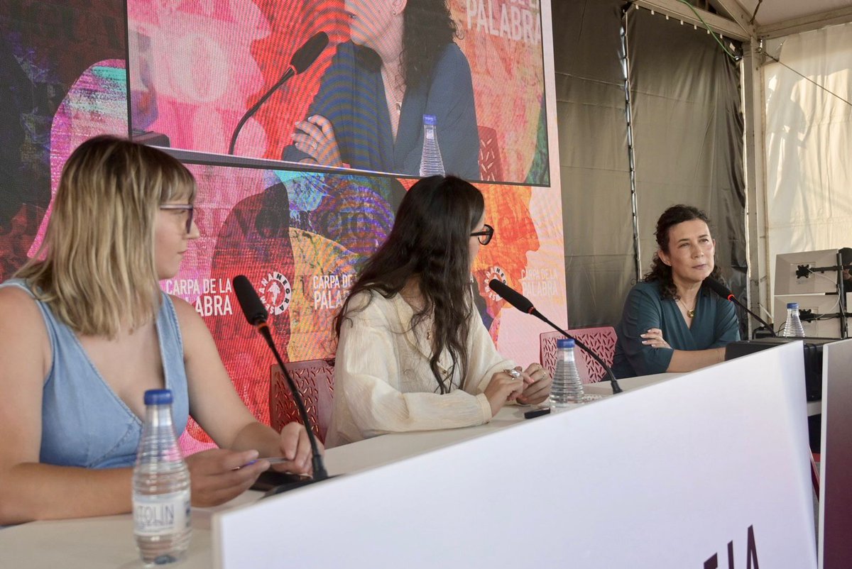 snegra's tweet image. Te ve, te juzga, te borra, mesa redonda sobre algoritmos y sesgos de género con Silvia Fernández García y Susana Irene Díaz Rodríguez.
Modera Olaya Rosell León.
#SemanaNegra2025 #FeminismoTecnológico #IAconSesgo #Gijón