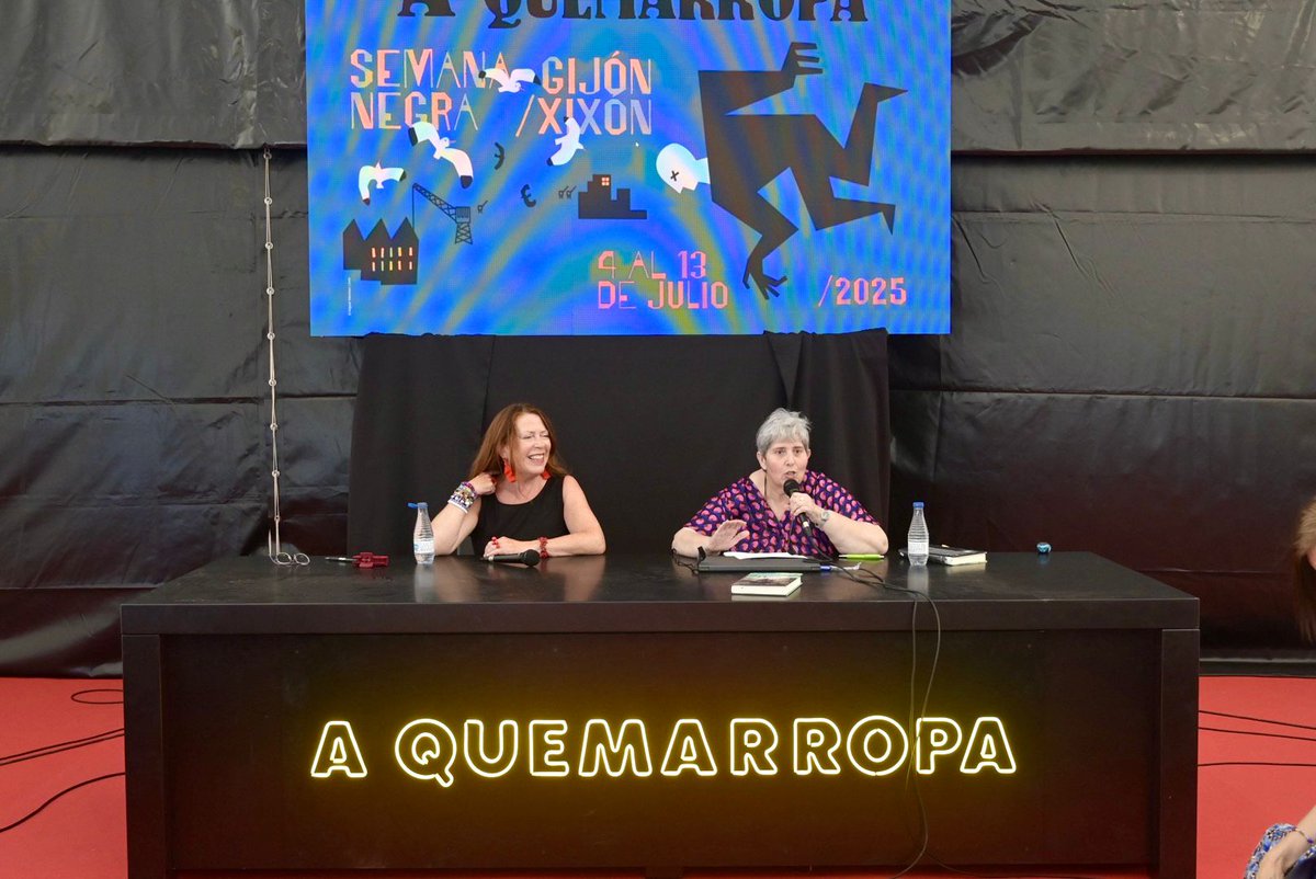 snegra's tweet image. "El Cantar del Norte", de Pilar Sánchez Vicente, rescata la historia de las guerreras astures que fundaron un reino.
Con Dulce Gallego Canteli en A Quemarropa.
#SemanaNegra2025 #SanchaAsuera #HistoriaFeminista #Gijón
