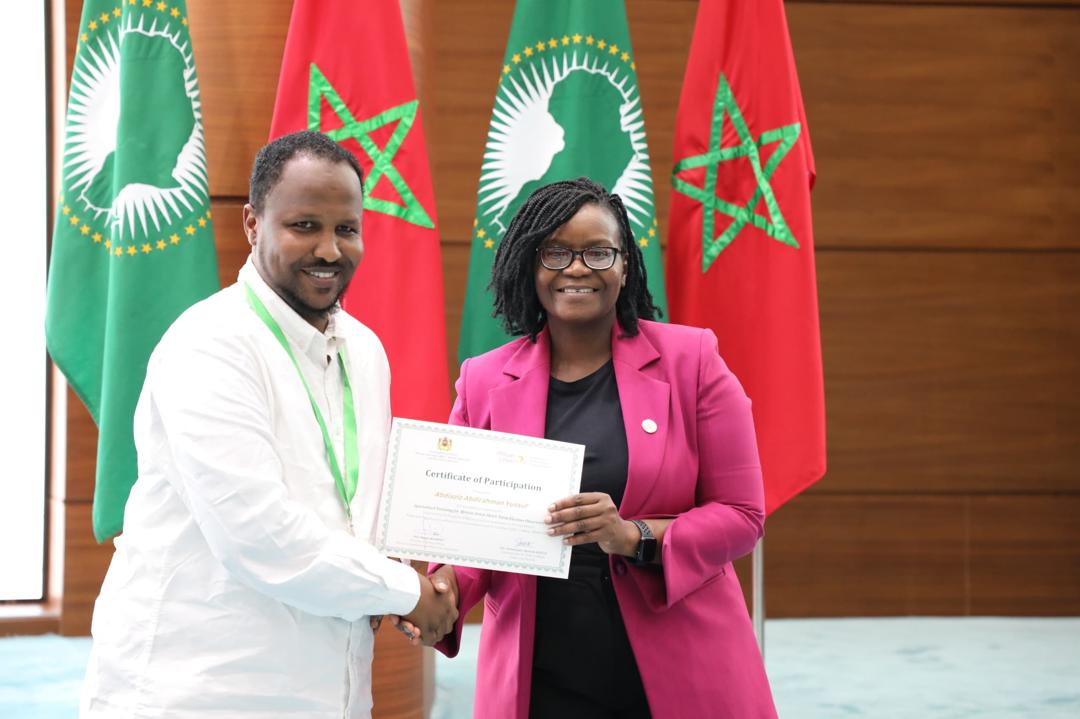 AbdiazizMuwadin's tweet photo. Received certificate of high level election and democratization in Africa Co-organized by @PolicyCenterNS and @Bankole_Adeoye 

@AUBinetaDiop @Br_Diini @kwaje_david @ehorn_ @SwedAmbSomalia @AU_WGYD https://t.co/maivpNcuU6