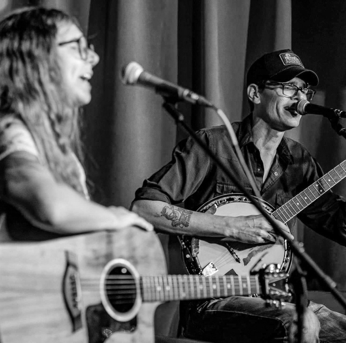 FairmountPk's tweet image. ๐ถ Live Music Today at Longshots! ๐ถ
๐ค Joshua Shepard at 1PM
๐ธ Rachel and Griffin at 5PM
๐ BBQ & Bar open all day!
๐ Fairmount Park#LiveMusic
#Longshots #FairmountPark #JoshuaShepard #RachelAndGriffin