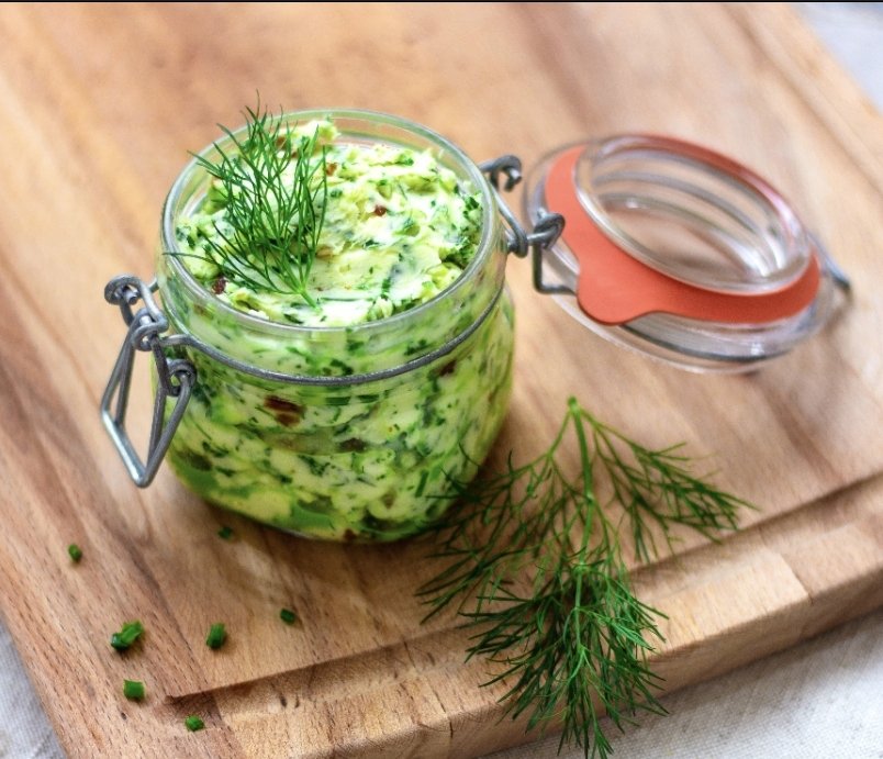 Lieblingskoch 𓆉 (@lieblingskoch23) on Twitter photo 📢 Morgen in der # Stolzkantine 🖤❤️💛
Schweine-Kotelette mit Kräuterbutter dazu Rahmkohlrabi und neue Kartoffeln 
#Rezept 
lecker.de/karacho-kotele…
eatsmarter.de/rezepte/selfma…
Ich hoffe das passt so <a href="/LieLoBo/">Lieselotte 🖤🕊️🖤</a> 🙏🏻
Habt noch einen schönen Abend und lasst euch nicht ärgern. 🥰🫂 📢 Morgen in der # Stolzkantine 🖤❤️💛
Schweine-Kotelette mit Kräuterbutter dazu Rahmkohlrabi und neue Kartoffeln 
#Rezept 
lecker.de/karacho-kotele…
eatsmarter.de/rezepte/selfma…
Ich hoffe das passt so <a href="/LieLoBo/">Lieselotte 🖤🕊️🖤</a> 🙏🏻
Habt noch einen schönen Abend und lasst euch nicht ärgern. 🥰🫂