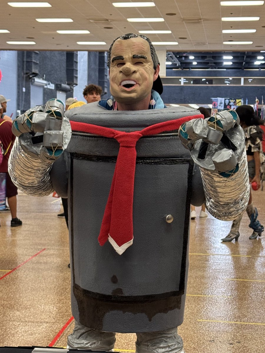 TheBillyWest's tweet image. Arrrrrrrroooo!