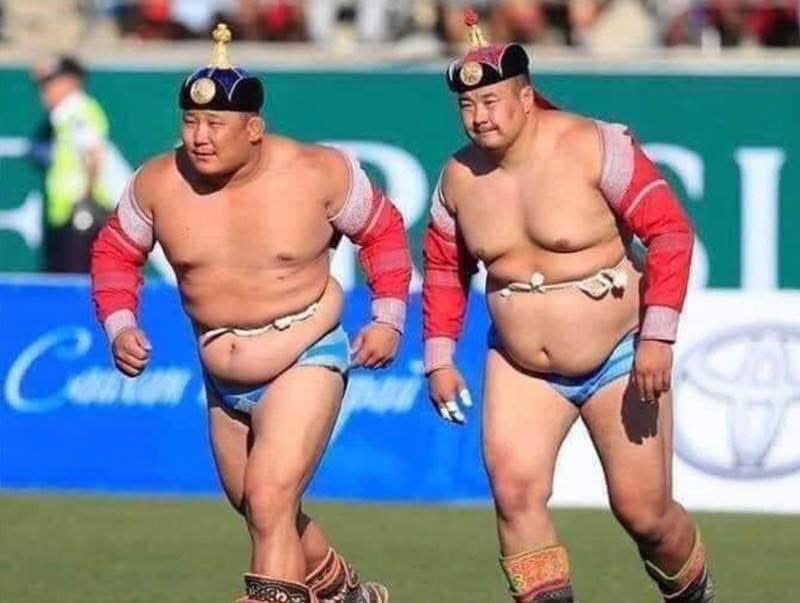 Сайхан барилдлаа

Сайн ч байлаа

Элдэвтэй ч юм 

Хүчтэй ч юм 

Уужуу ч юм

Ухаалаг ч юм

Мэхтэй ч юм 

Мэрийлттэй ч юм 

Яах аргагүй аваргууд юм аа❤️

Үнэхээр хайр, хүндлэл төрж байнаа 🙏