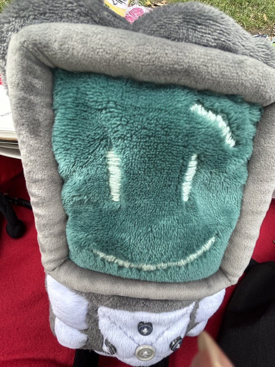 Krutonsss's tweet image. 
