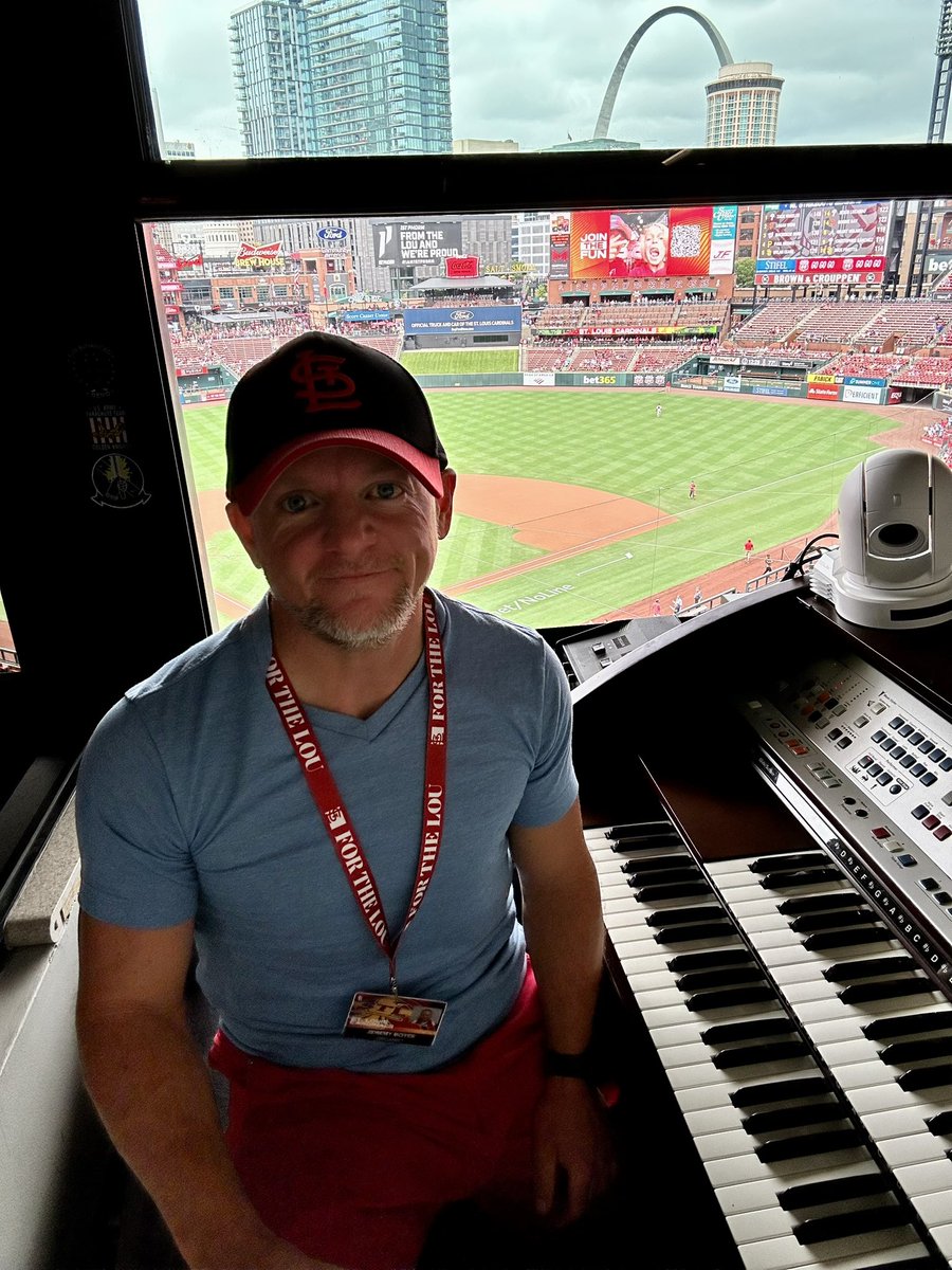 JABsMusic's tweet image. Saturday in the Park! ⚾️
🎶🎹🎶
#ForTheLou vs #bravescountry