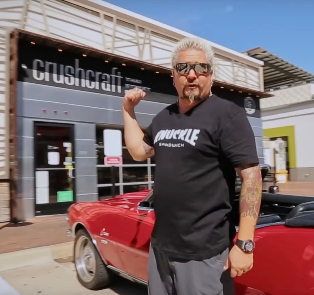 Flashback to 2018 when <a href="/GuyFieri/">Mayor Guy Fieri</a> and #DinersDriveInsAndDives put Crushcraft Thai Eats in Dallas, TX on the map! Relive the Flavortown magic as the video is finally out—Thai street eats 🔥🍜 Watch now: flavortownusa.com/locations/2417… #Flavortown #DallasEats #ThaiFood #GuyFieri <a href="/crushcraft/">crushcraft</a>