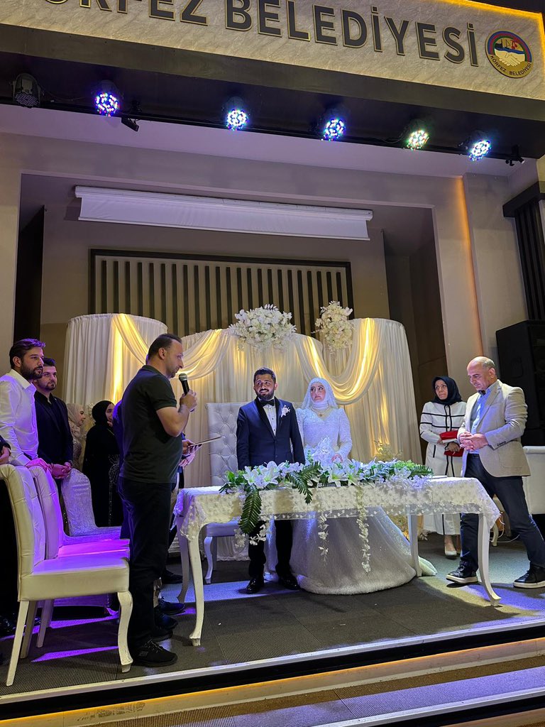 💍Çiftlerimizin mutluluklarına ortak oluyoruz.
 
İlçe Başkanımız Nurettin Okudan teşkilat mensupları ile birlikte Önceki dönem İl gençlik kolları yönetim kurulu üyesi İbrahim Çimen Kardeşimizin nikah törenine katılım sağladı

Kübra ve İbrahim Kardeşimize bir ömür boyu mutluluklar