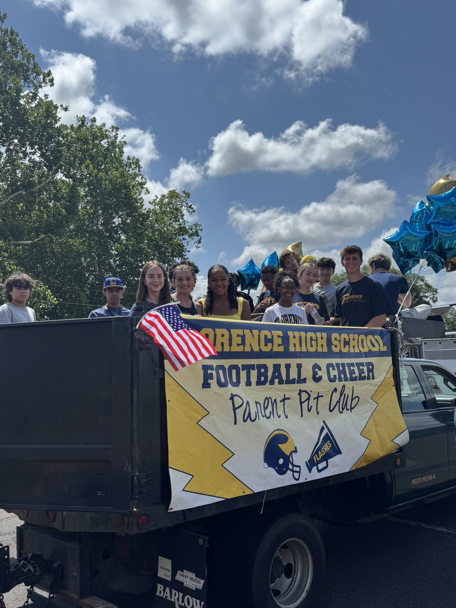 Florence Football Float Patriotic Parade 2025 #GoBigBlue 🇺🇸🏈