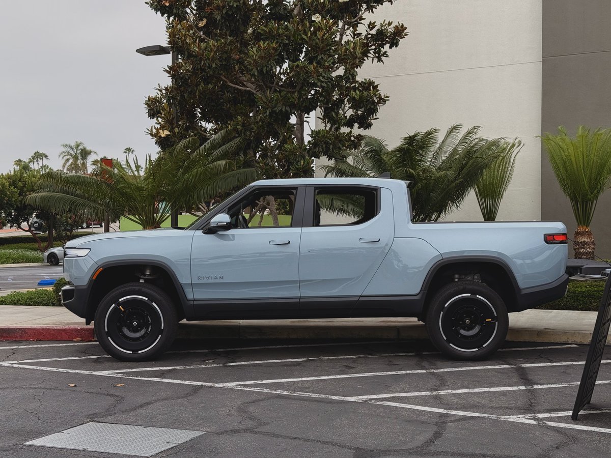 Rivian’s self leveling capabilities are badass.