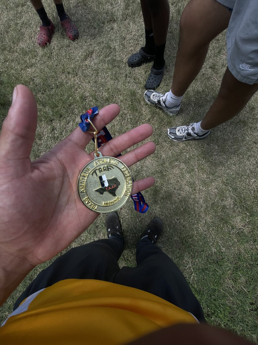 TonyHaggerty1's tweet image. 🎟️ to state !
@WacoUAthleticBC @USC_Track_Field @UGATrack @RecruitTheU @KentuckyTrack @CoachCFoster_ @MichaelFordBU @CoachGravesUMO @TexasTFXC @CoachLeonBoyd1 @Coach_VictorC @THE_CoachMojica