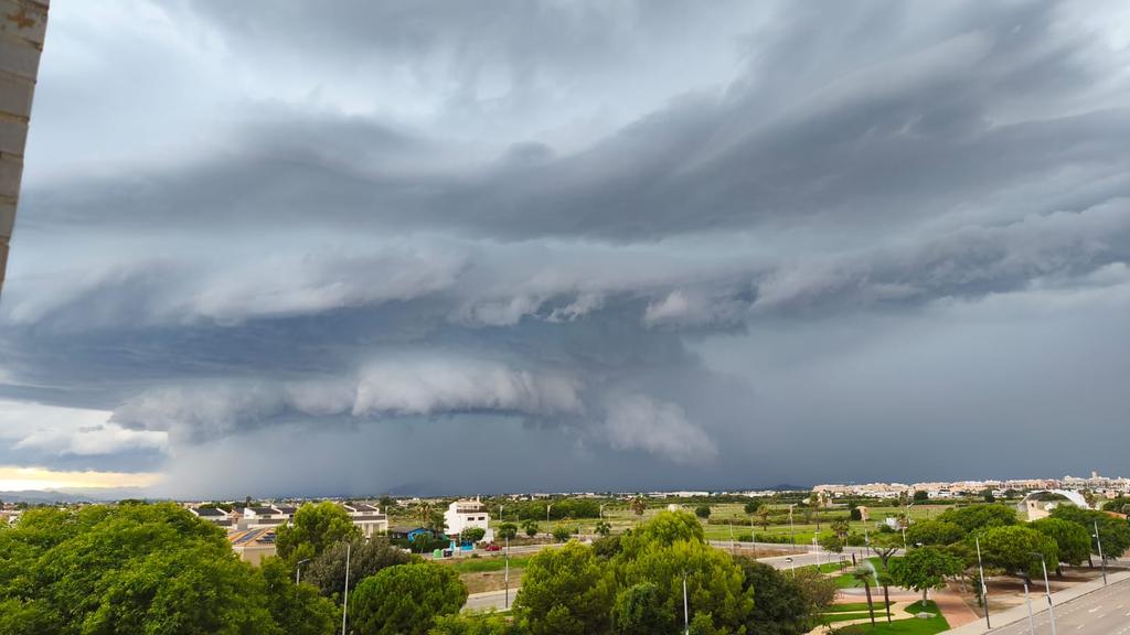 Esta es la célula que descargó el pedrisco en #Burriana esta tarde. #FMA 
<a href="/Valencia_WX/">ValènciaWeather⚡️</a> <a href="/meteo_cs/">MeteoCastellón</a>