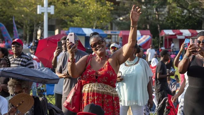 EJinAction's tweet image. “Family Reunion”
bring a chair, baby—
the folding kind, the holdin’-on kind.
somebody’s grillin’ ribs,
somebody’s spillin’ truth.
grandma’s smile is an altar,
& uncle june’s spades talk
still split time
like old baptist sermons.
we gather not just to eat
but to remember—
who we…