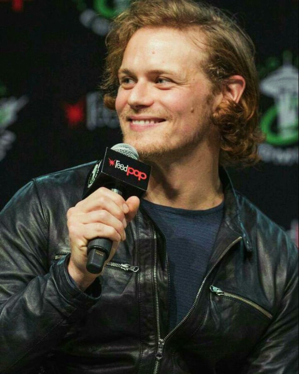 Lovely Sam Heughan at the Emerald Comic Con panel Seattle Mar 2017.  -  @WngsOfEyeliner <a href="/Pinterest/">Pinterest</a> #SamHeughan #emeraldcomiccon
