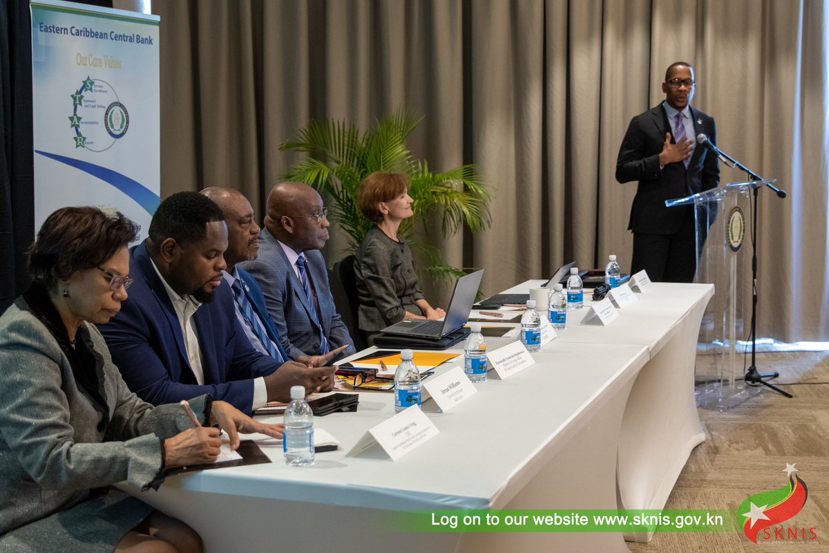WBCaribbean's tweet image. From commitment to action.✅
Yesterday in Saint Kitts, the @WorldBank & @ECCBConnects officially launched a $115M renewable energy facility to support Grenada, Saint Lucia, and Saint Vincent and the Grenadines. Regional leaders joined to kick off a cleaner Caribbean.
📸:SKNIS