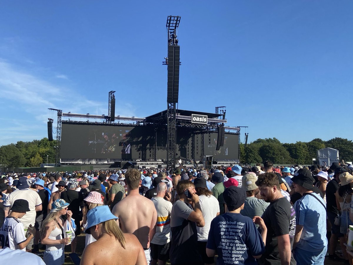 Soaking up the evening sun watching Richard Ashcroft ☀️