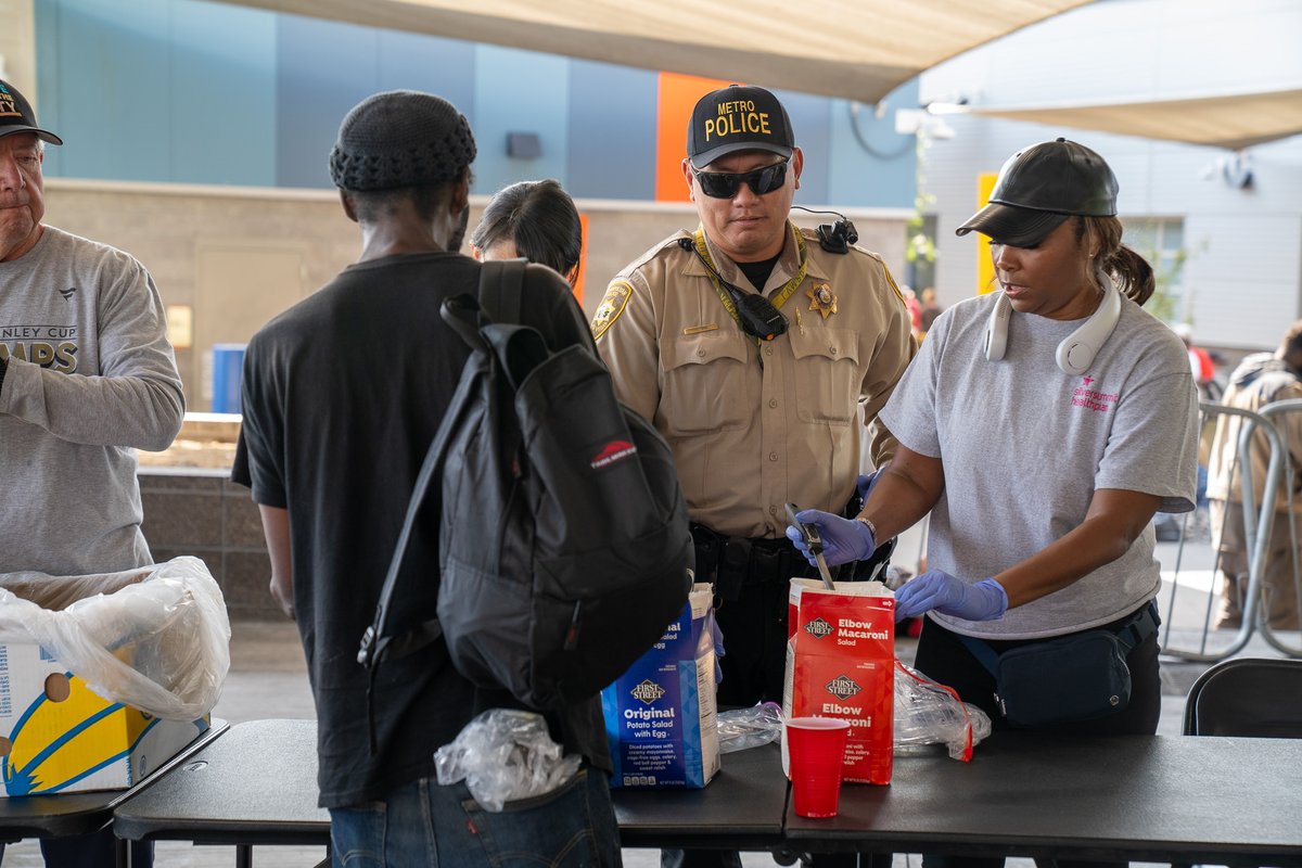 🌟The Giving Project🌟￼ 

Every month, LVMPD Office of Community Engagement teams up with the Courtyard Homeless Resource Center to host The Giving Project - an event dedicated to connecting those in need with vital services that can help improve quality of life.

 Unhoused