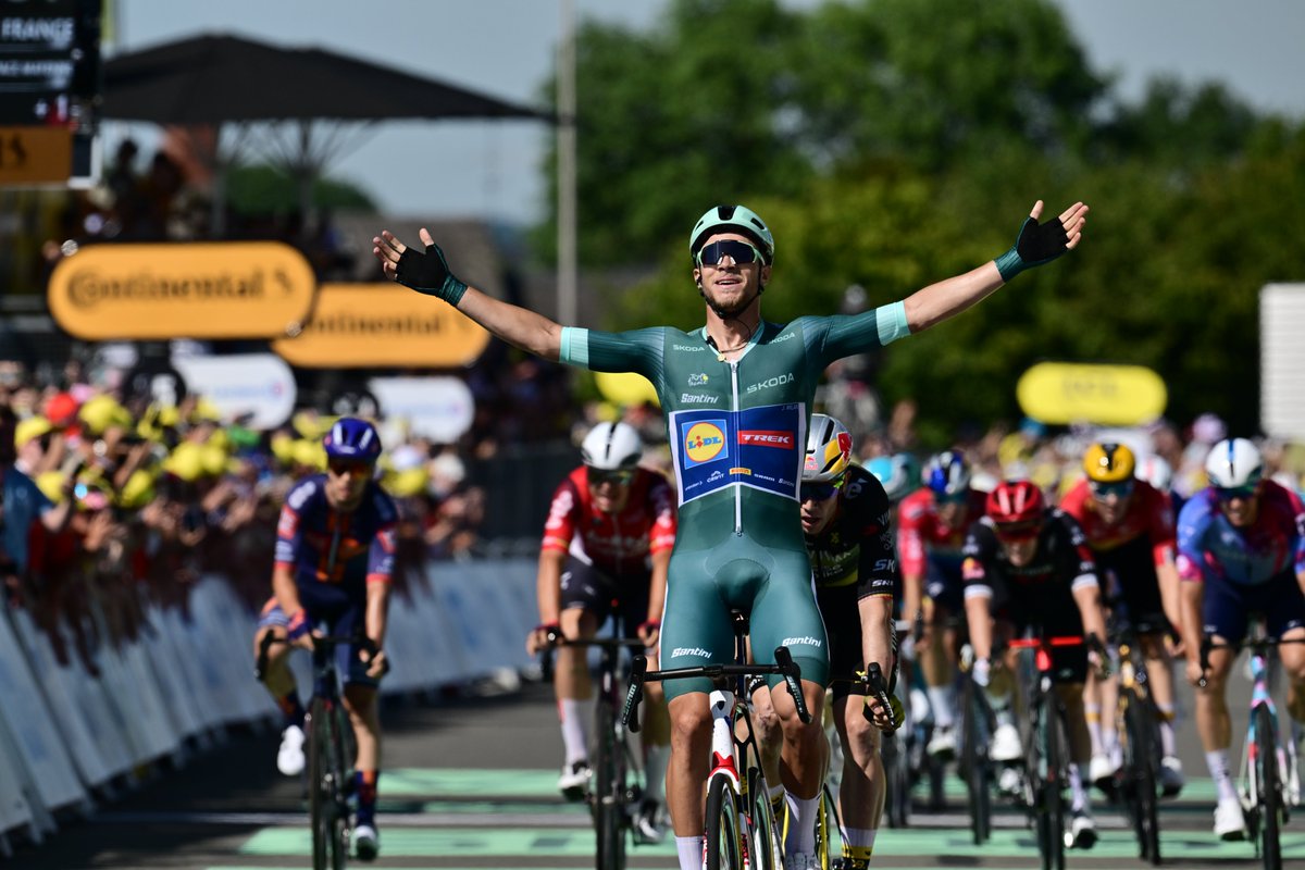 La película de la 8ª etapa del #TDF2025 

El día de Jonathan Milan. Y ya han pasado suficientes días para que los ciclistas no sepan dónde están😂

🔗 youtube.com/watch?v=o0f16j…