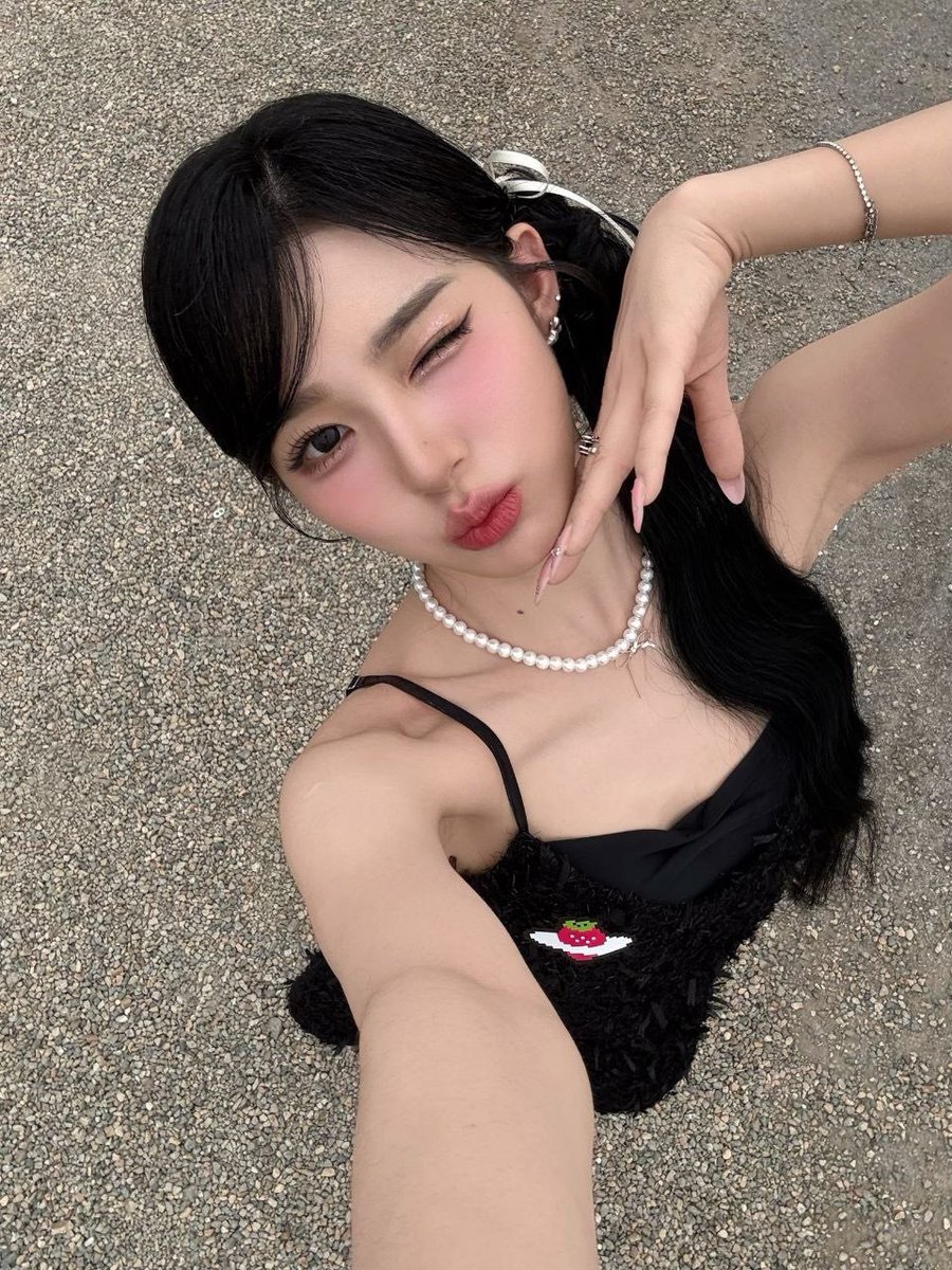 𝐗 𝐈 𝐍 𝐘 𝐔 🎭