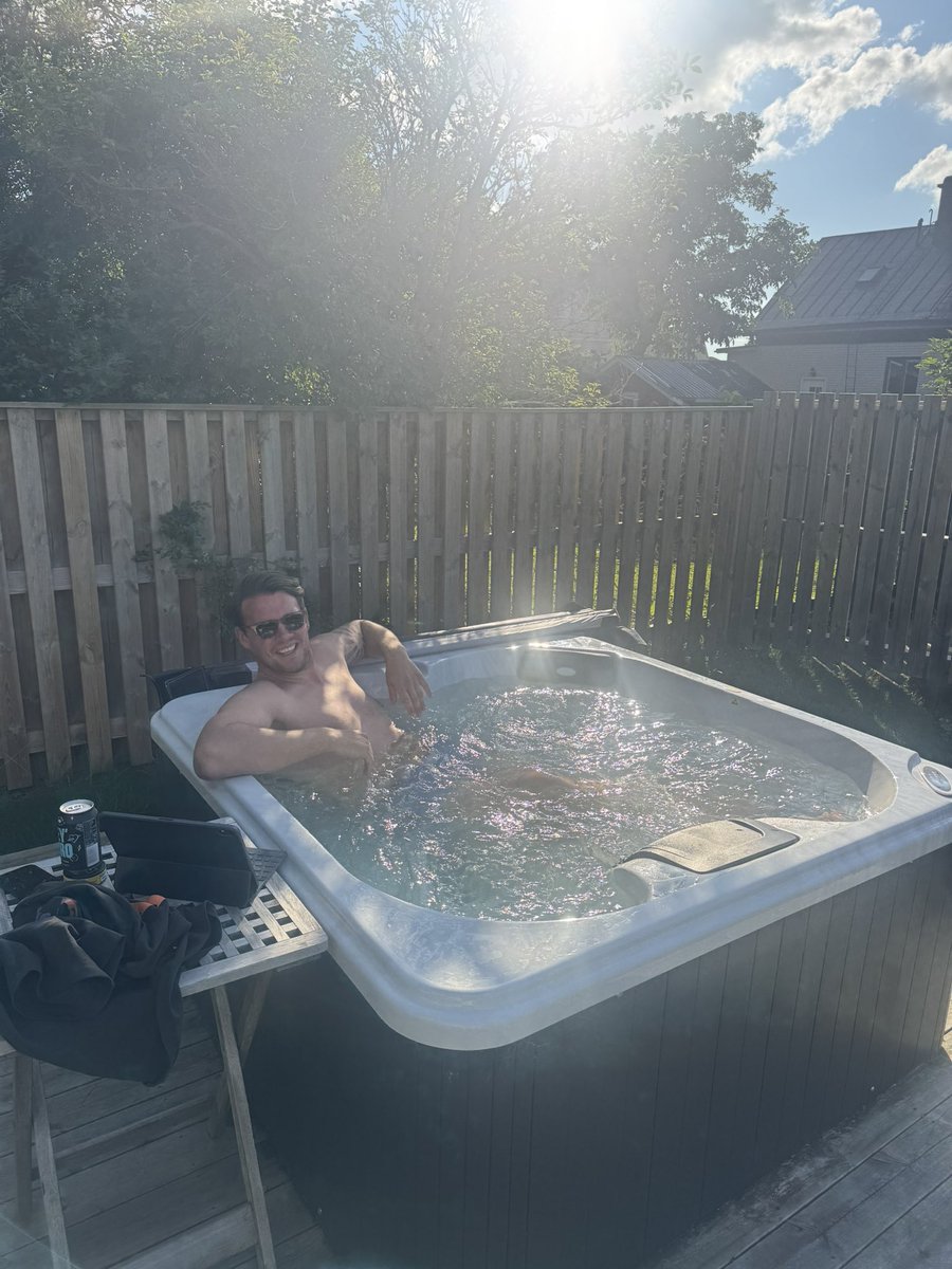 Tyvärr ännu ett silver till mitt kära  <a href="/TRCofficiell/">Tyresö Royal Crowns</a>, grattis till <a href="/crusaders1991/">Carlstad Crusaders</a> till guldet. Jag följde från koppen på Gotland och det kändes bra vid 20-6 med lite momentum men klarade inte upphämtningen fullt ut. 

Comeback nästa år?