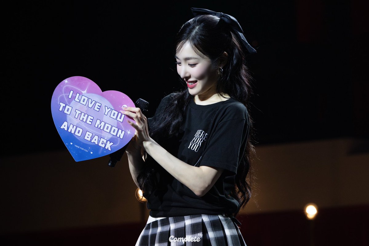 Complete805's tweet image. 250712 Tiffany Young HERE FOR YOU IN MACAU
I love you to the moon and backπ
#TiffanyYoung #ν°νλμ #ν°νλ
#HERE_FOR_YOU #2025HEREFORYOU_IN_ASIA #2025HEREFORYOU_IN_MACAO