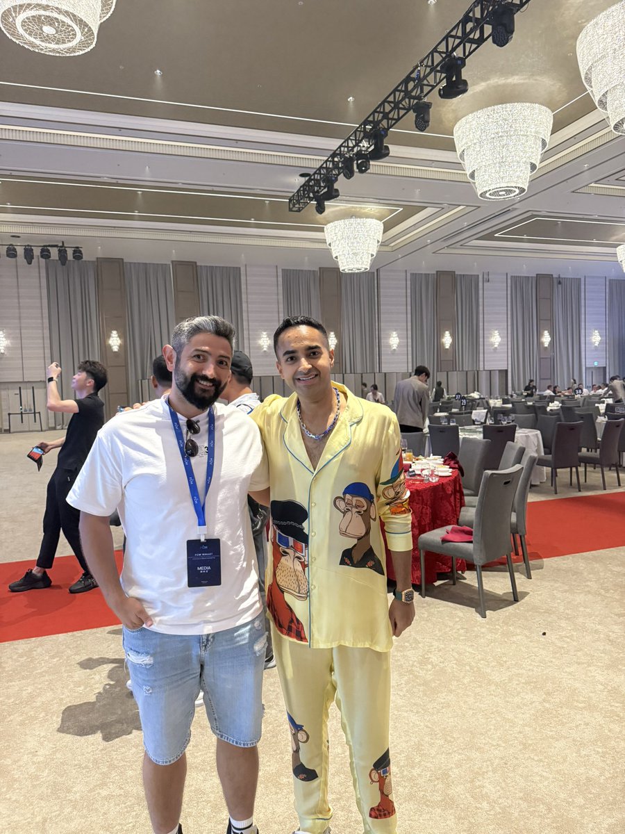 𝐌𝐚𝐱𝐢𝐂𝐚𝐥𝐥𝐬 tweet media