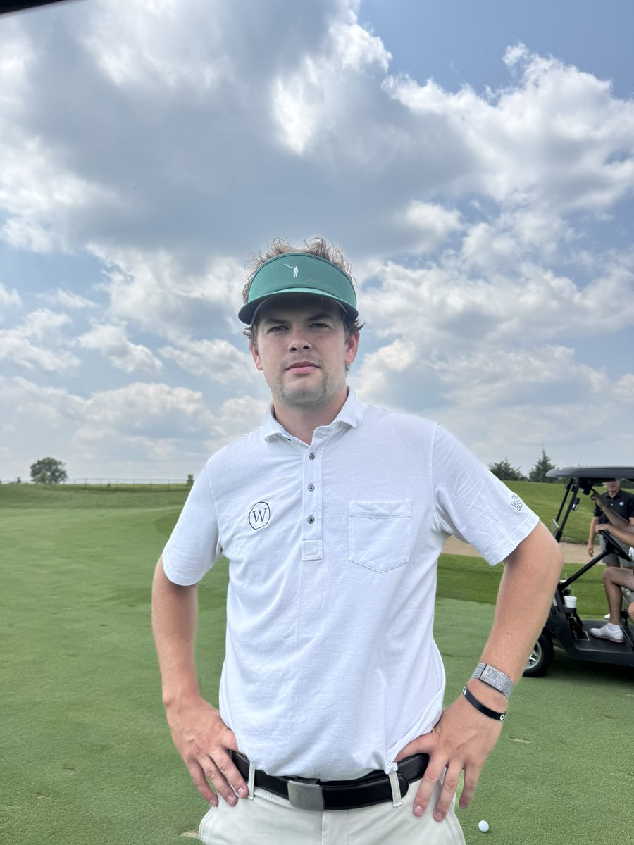 Am I pulling off local merch czar correctly? <a href="/NoLayingUp/">No Laying Up</a> <a href="/ngschuNLU/">Neil Schuster</a>