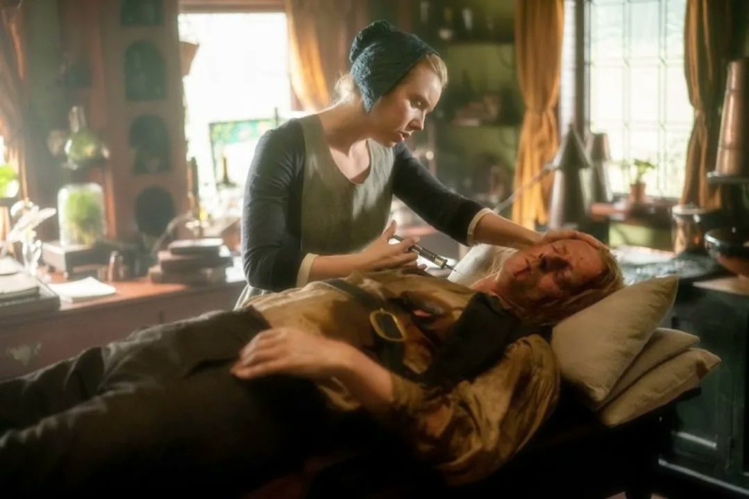 Gory shocking moments in Outlander. Diana Gabaldon knows how to chivvy her readers. I can't forget Mary's common sense reaction after the Duke was beheaded:' I think we'd better go.' These Brits! 😆🥴😲😳