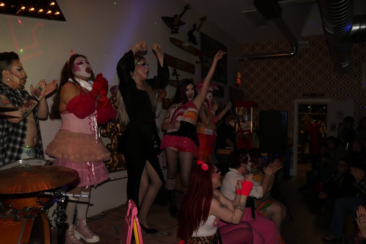 foxbitejosten's tweet photo. i had a lesbian drag show!!!!! 🧡🤍🩷 https://t.co/11rod24fxy