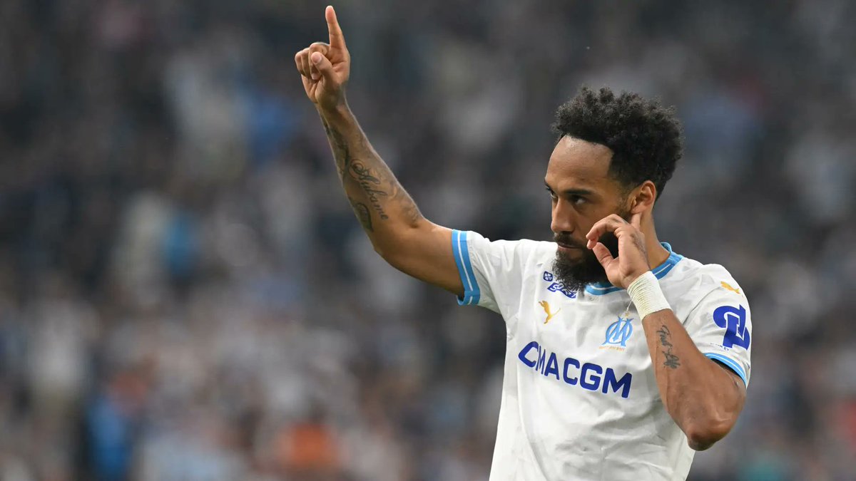 🚨 Marseille have offered Pierre-Emerick Aubameyang a 2-year contract. 

He's available to join them on a free transfer.

(Source: <a href="/Santi_J_FM/">Santi Aouna</a>)