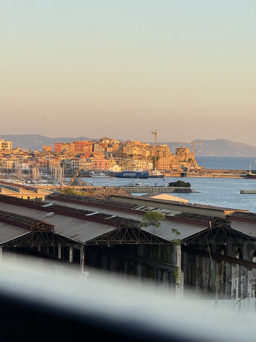 Ciro_DB92's tweet photo. Pozzuoli❤️🌅

#buonaserata #sabato #weekend #sabatosera #12Luglio #hastag #naples #napoli #sunset #italy #italia #follow #me https://t.co/gPOMv91Fjm
