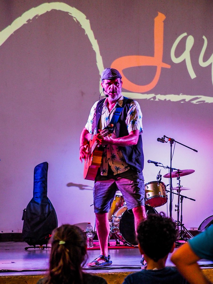 🎂 En marxa el concert d’animació infantil amb Jaume Ibars!

💥 La pluja no ens ha deixat fer la Diada del 13è Aniversari però res ens impedeix celebrar fort que seguim sumant anys!

💙 Us esperem al Cine! Sopar, concerts, bon ambient i molta festa! #cdberga
