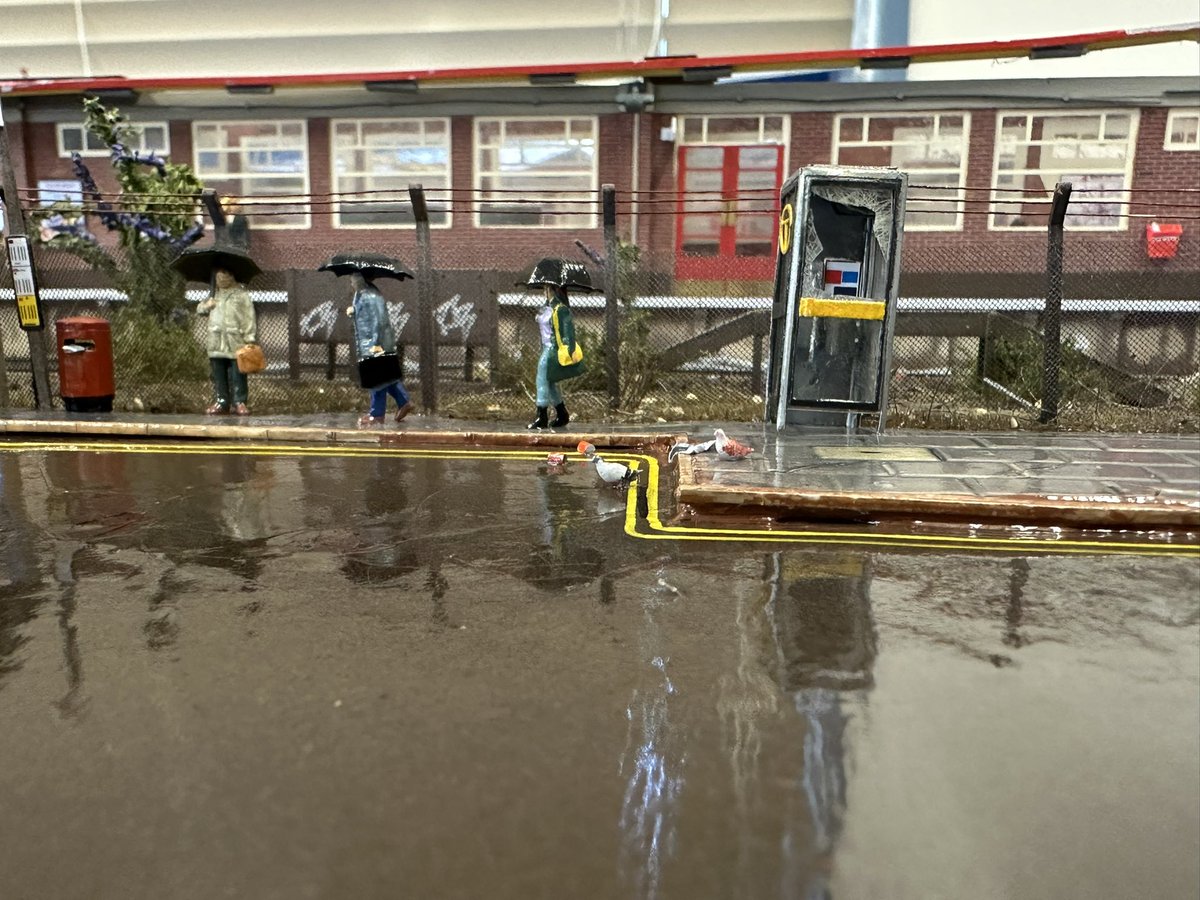 NSE_Latchmere's tweet image. Last night, it rained again. 

#TMRGUK  #NetworkSoutheast #modelrailways #modeltrains #BritishRail #Latchmere