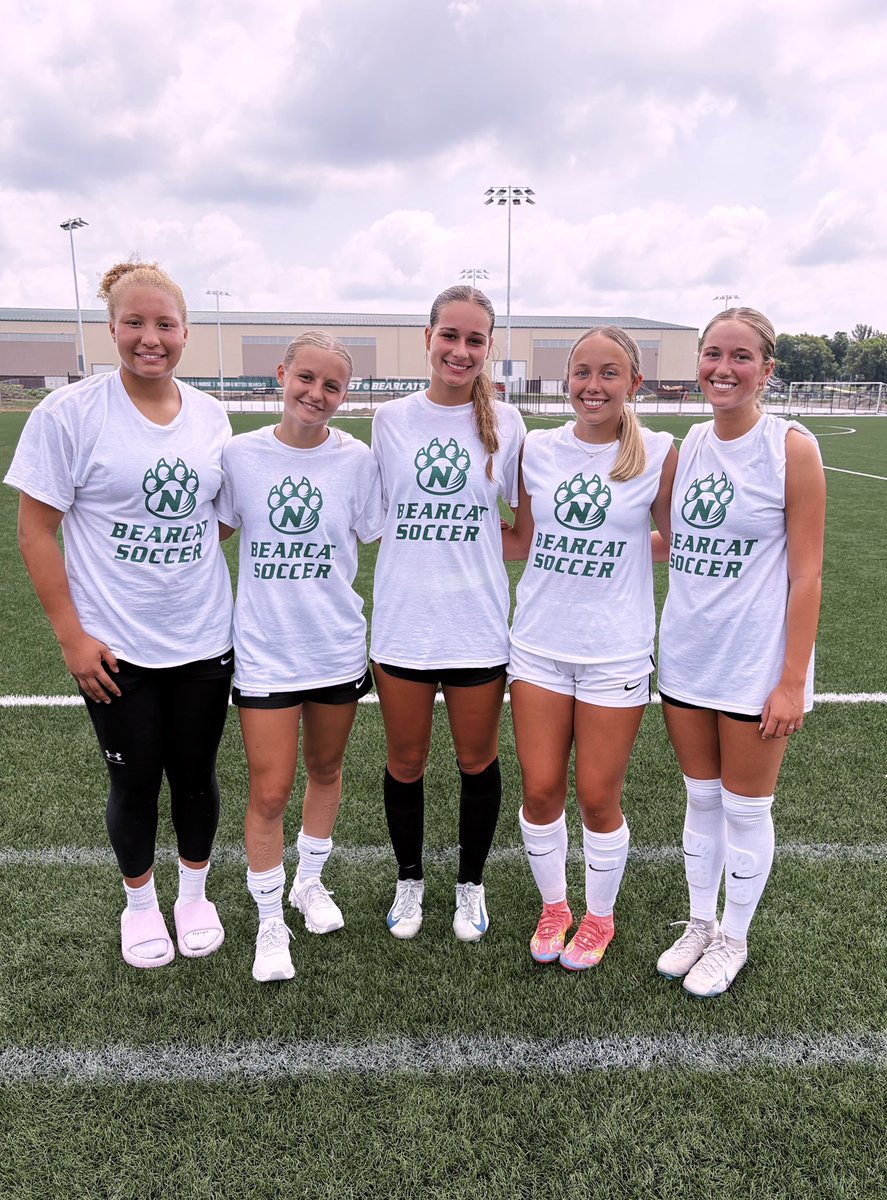 Had a blast today at <a href="/NWBearcatSOC/">Northwest Bearcat Soccer</a> ID camp! So glad I got to play with some future teammates! Thank you Coach Marc, <a href="/qcurtin08/">Quaid Curtin</a> and <a href="/CoachRileyP/">Riley Pfannenstiel</a> !! 🐻💚