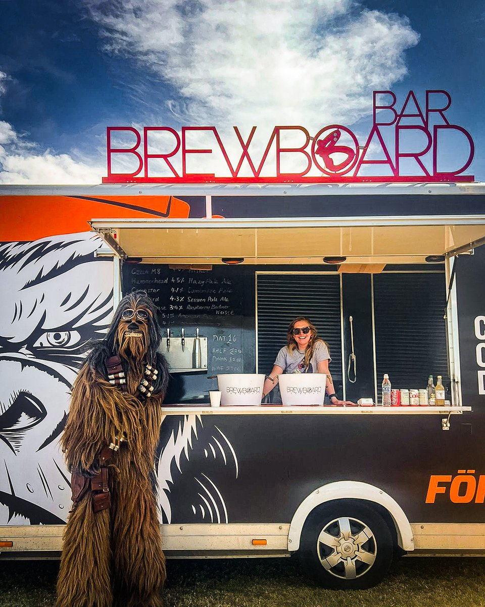 Chewy smashing a quick pint today at St Ives Carnival &amp; Music Festival before firing-up the Falcon. See you again tomorrow lovely peeps...🍻