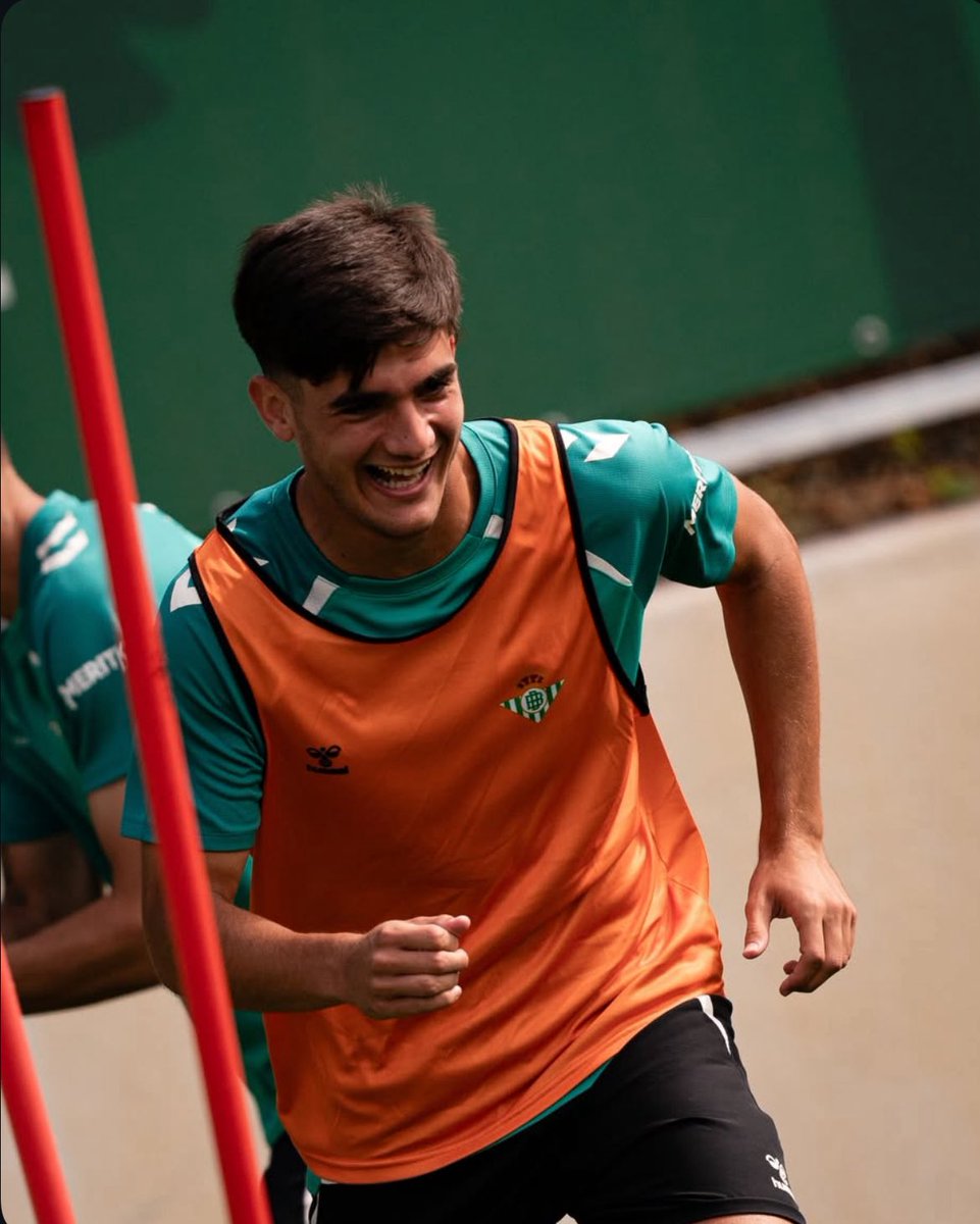 🤩 Morante Jr 🟢⚪️ <a href="/RealBetis/">Real Betis Balompié 🌴💚</a> 

#ElitePlayer #ÉliteInternacional