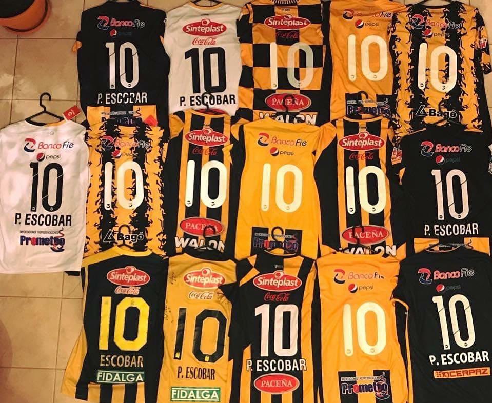 Feliz cumpleaños <a href="/Pescobar10/">Pablo Escobar</a>, leyenda de nuestro <a href="/ClubStrongest/">Club The Strongest</a>.

El mejor que vi. Incomparable.