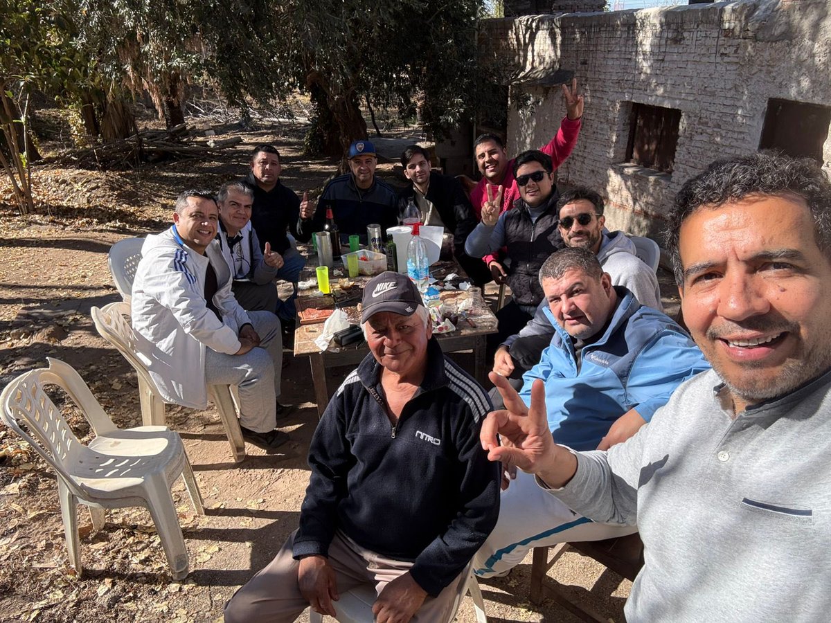 Bombazo Politico: 

CUMBRE EN AMINGA….

<a href="/FabianDeLaFuen1/">Fabian De La Fuente</a> UNE la UNLAR y la política 

<a href="/QuintelaRicardo/">Ricardo Quintela</a> líder…. 

Estrategia 2025/2027