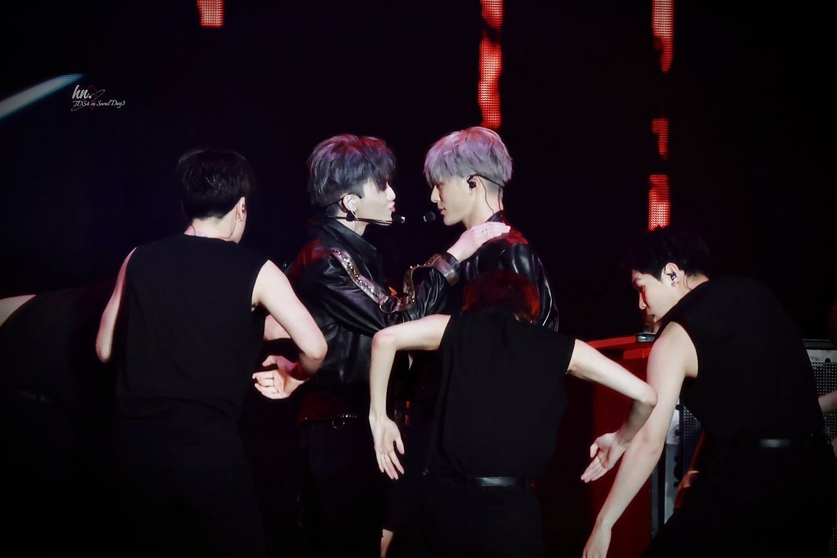 hn_025813's tweet photo. 250712
TDS4 in Seoul Day3

❤️‍🔥❤️‍🔥

#NCT
#NCTDREAM
#JENO #JAEMIN 
#제노 #재민  #노민 #잼젠 https://t.co/bFqC15rWmg