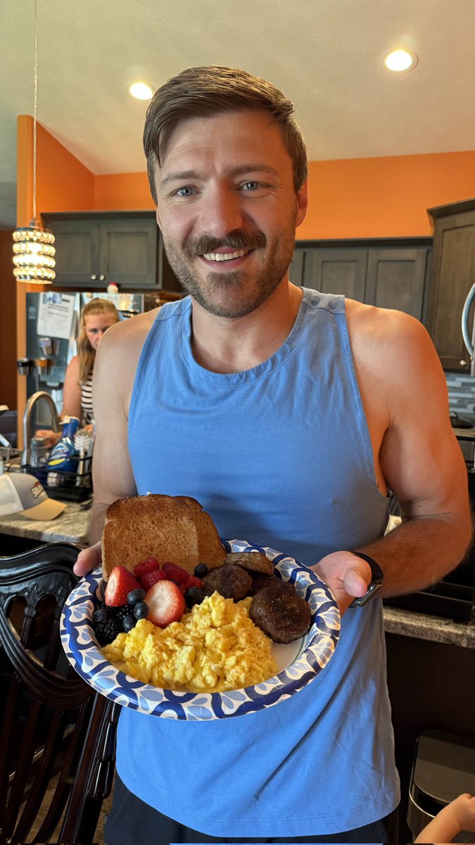 techdufus's tweet image. Breakfast of champions with Mr. @JBerri0s
Claude Code can't make eggs like these.