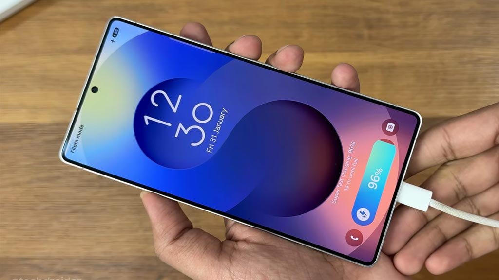 thesammyfans's tweet photo. 7 Smart charging habits that will save your Samsung Galaxy battery #Samsung #OneUI #ChargingTips https://t.co/F3VzEprbXZ