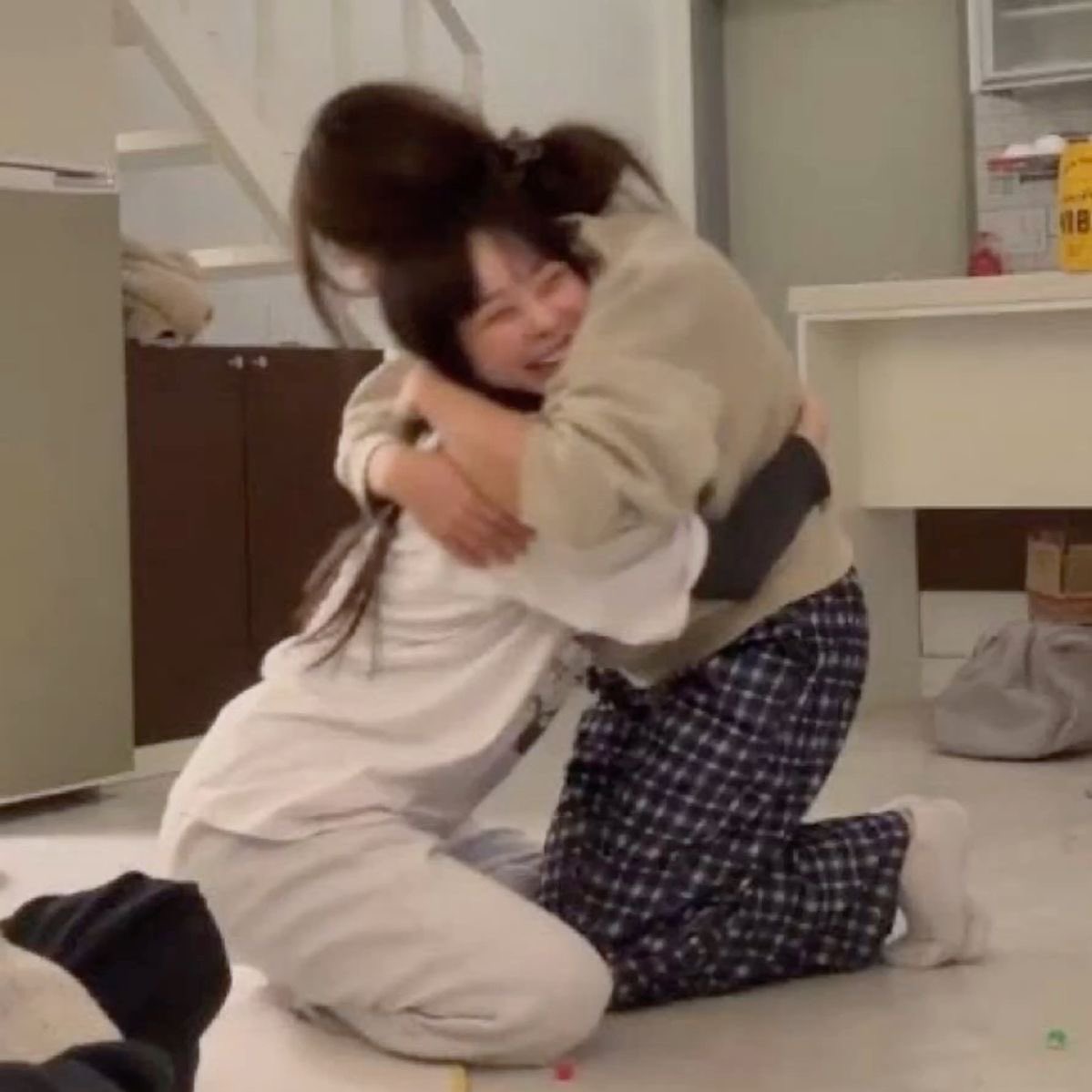 🥐 (@looblepicbot) on Twitter photo 