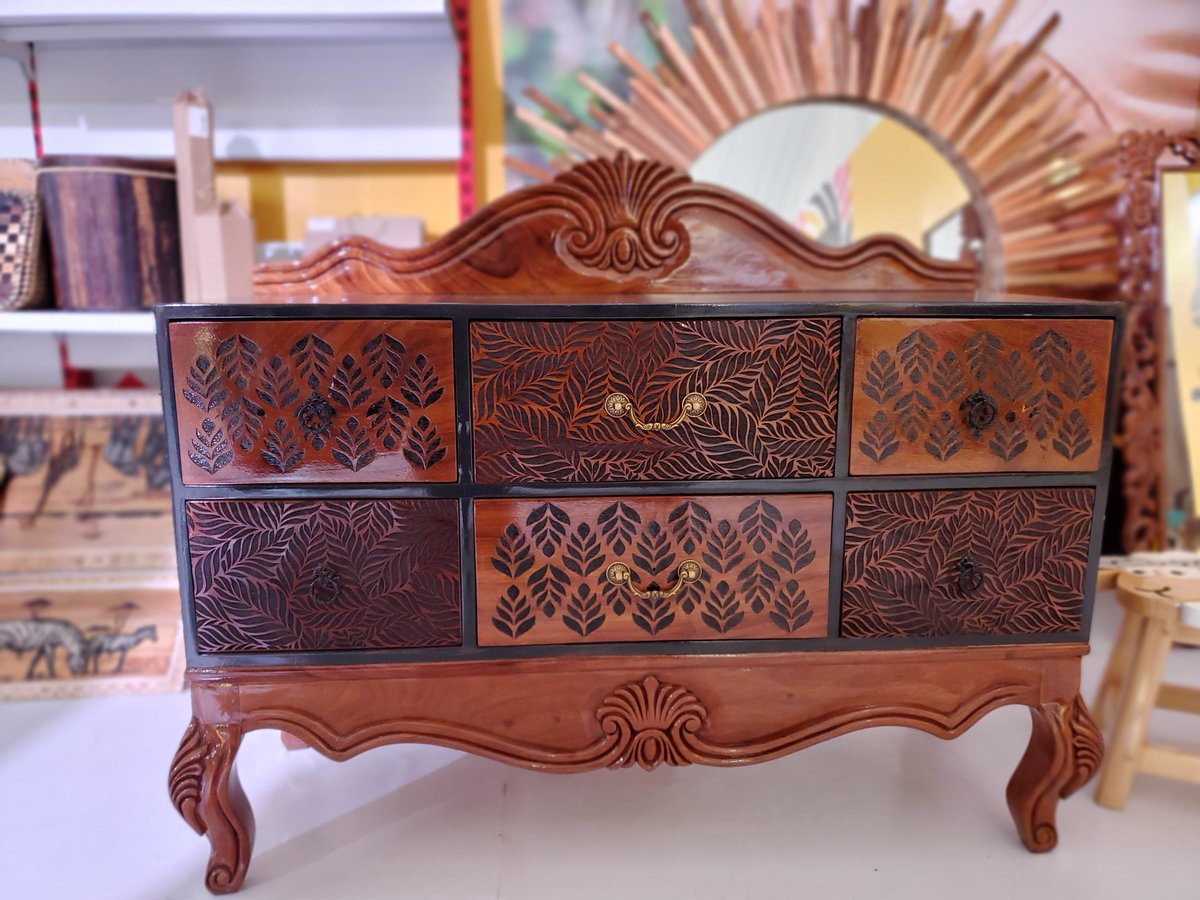 RFLiving's tweet photo. Exquisite chest drawers available now🥳🥳 @rehoboth_fine_living 
#InteriorDecor #furniture https://t.co/WSBNEojge7