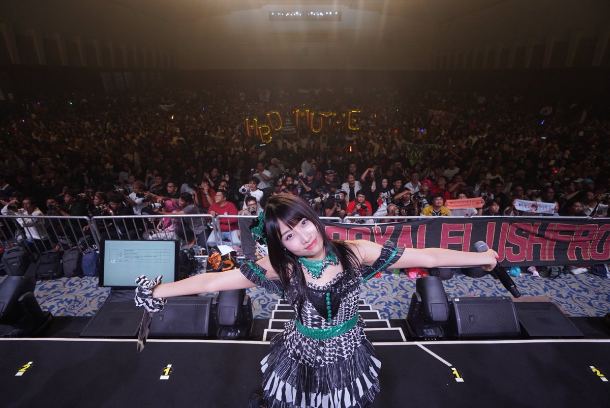 A_MutheJKT48's tweet photo. #DancingInTheMoonlightHarvest #21SeasonsOfHarvest https://t.co/XsxnCkhQoj