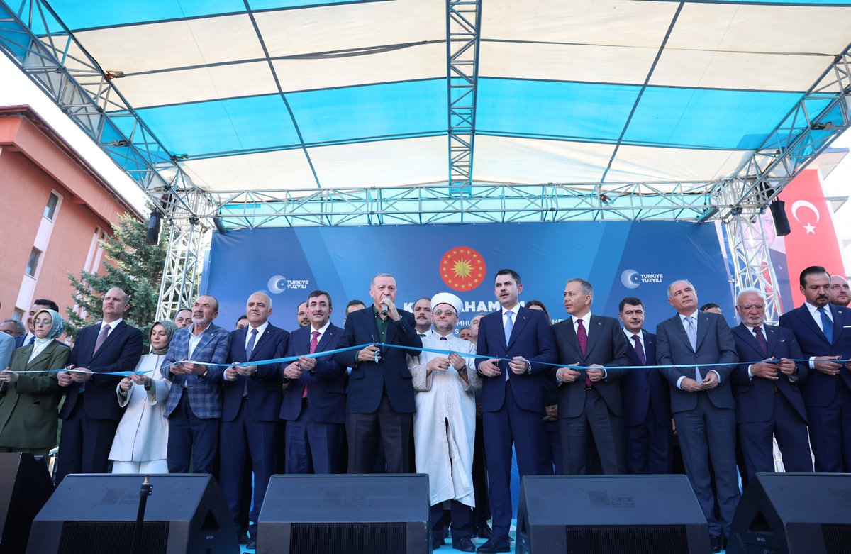 Bugün başkentimizin göz bebeğinde; tabiatın tüm renklerini, tüm canlılığını ihtiva eden Kızılcahamam’da güncel yatırım bedeli 2 milyar 218 milyon lira olan 37 eserimizin açılışını gerçekleştirdik.

Kızılcahamam’a değer ve vizyon katan tüm bu eserler ilçemize hayırlı olsun.