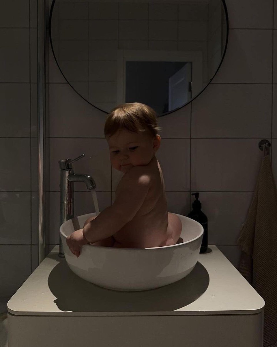 𝑲𝒊𝒅𝒔ᡣ𐭩 (@twilingy) on Twitter photo 