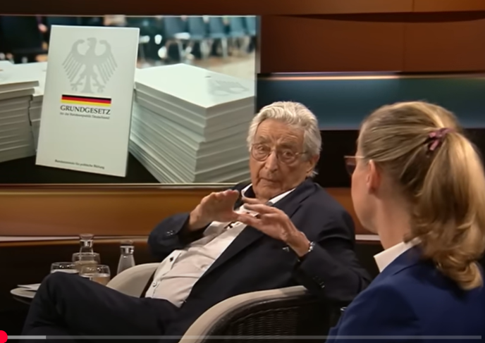 Nicoles44180590's tweet photo. Der liebe Herr #Baum hatte Frau #BrosiusGersdorf zugestimmt, in allem was sie über das Grundgesetz gesagt hat!!!!!!!!!!!!
#Spahn sie sollten gehen! https://t.co/vxoB7gGWlU