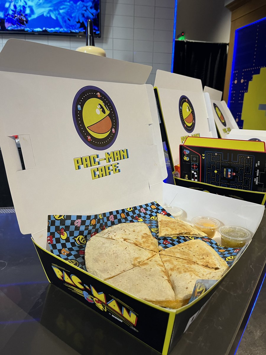 liketosweet's tweet image. #sdcc2025 #pacman #pacmancafe the Pac-Man Café pop up here in San Diego