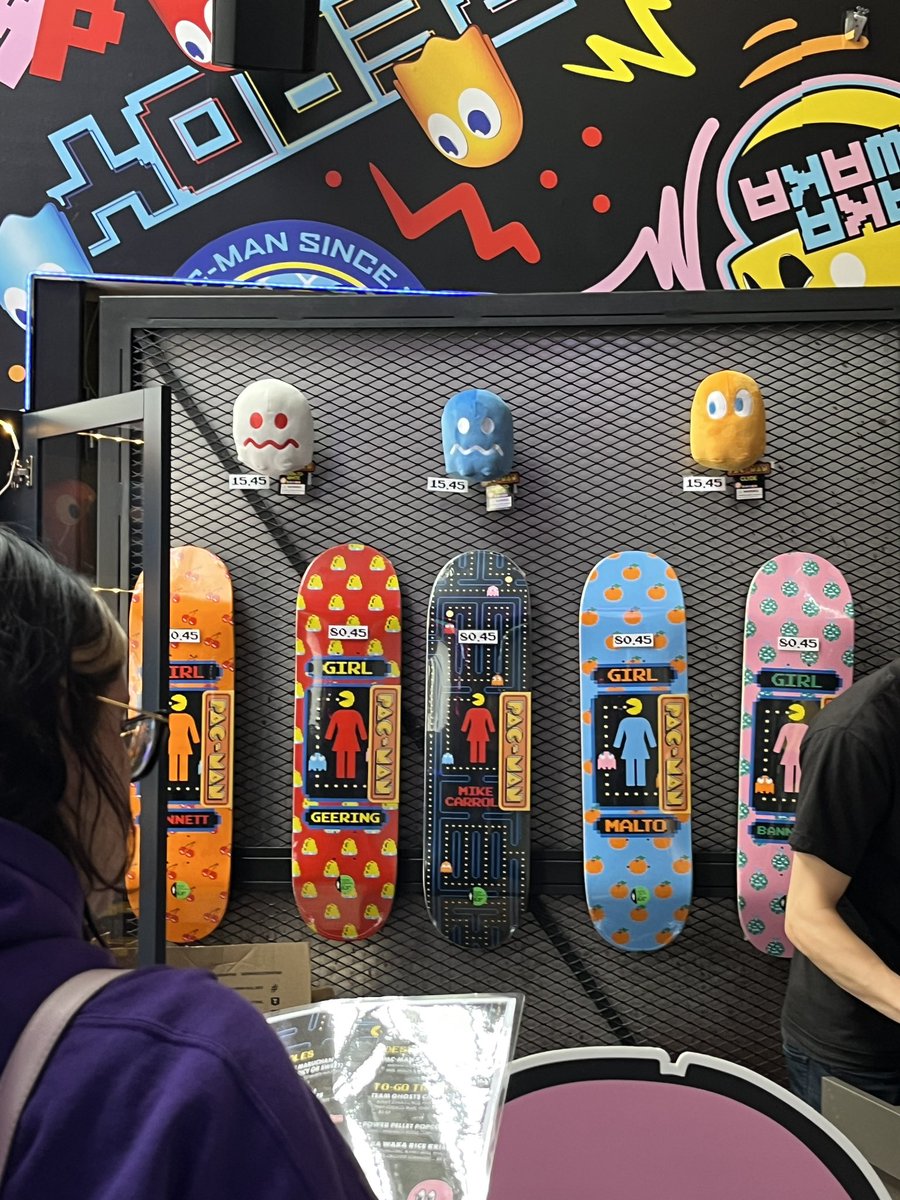 liketosweet's tweet image. #sdcc2025 #pacman #pacmancafe the Pac-Man Café pop up here in San Diego