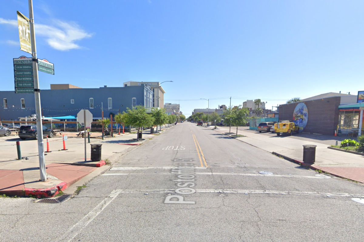 m_diaz_attorney's tweet image. One Dead, Two Hospitalized in Early Morning Shooting in Galveston, Police Seek Information #galvestonlawfirm #criminaldefense #defenseattorney  bit.ly/4lDF6nI